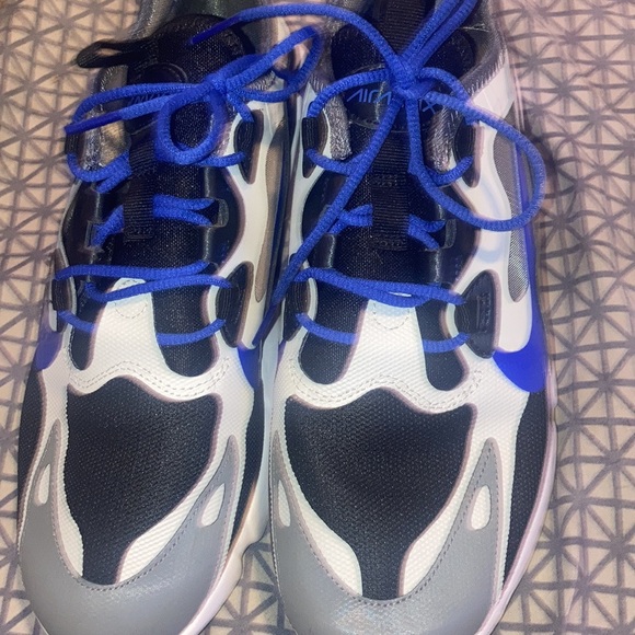 Air max main image 3